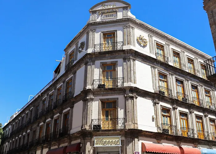 Central hotel: Hotel Frances